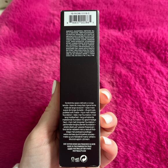 NEW Fenty Beauty Pro Filt'r Soft Matte Foundation in 120 Light - Picture 4 of 4